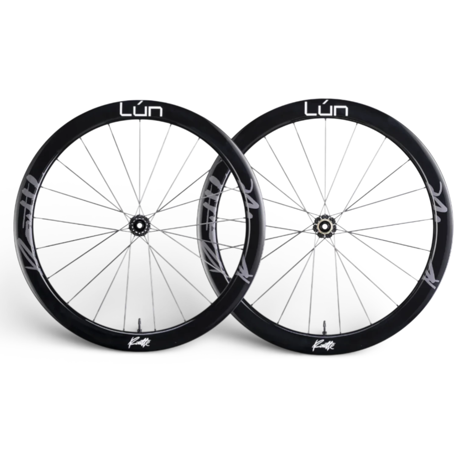 NorVelo Lún Routte 3 carbon road bike wheelset with 50mm deep rims and lightweight carbon spokes